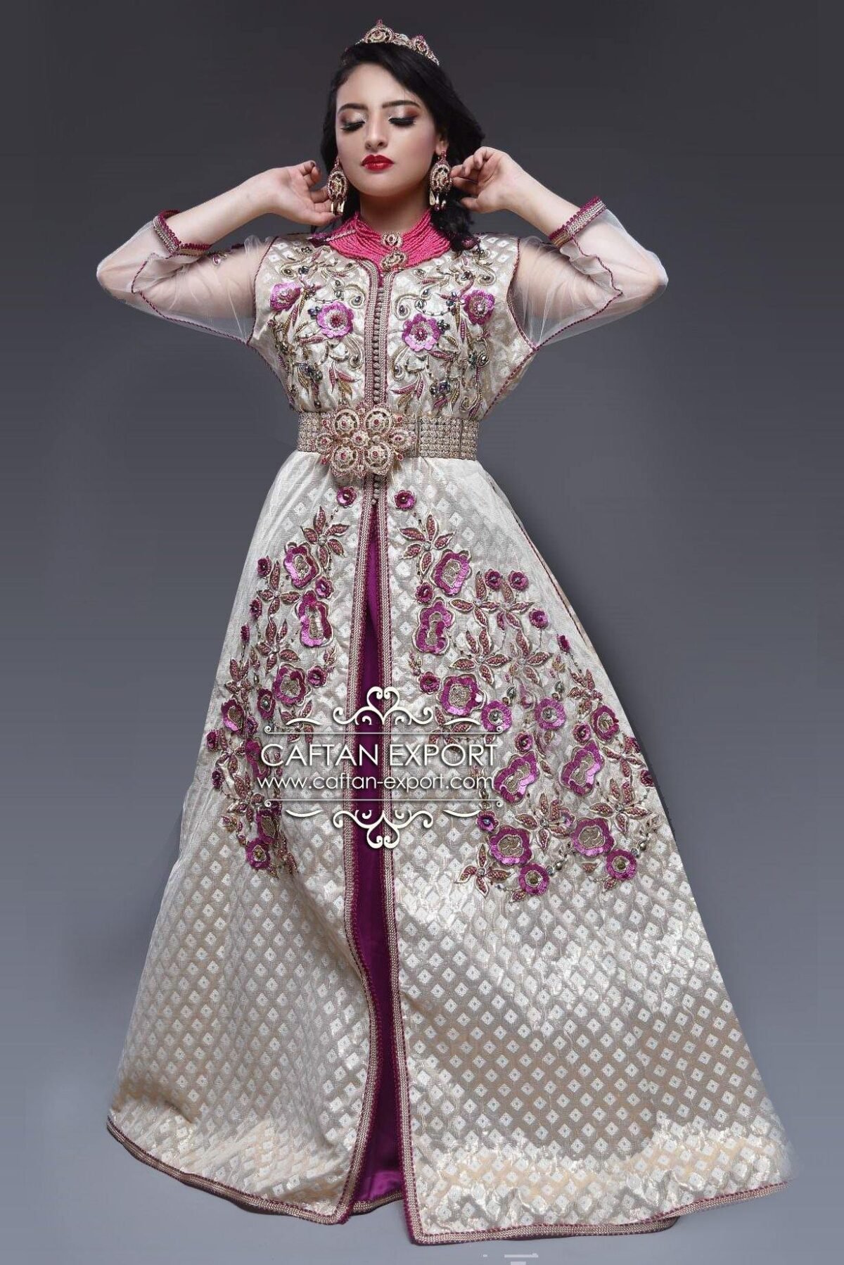 Caftan En Ligne Découvrez l'élégance intemporelle du caftan henna, une pièce traditionnelle marocaine magnifiquement ornée. Nos caftans en henna allient beauté et tradition pour des moments inoubliables. Explorez notre collection unique aujourd'hui !