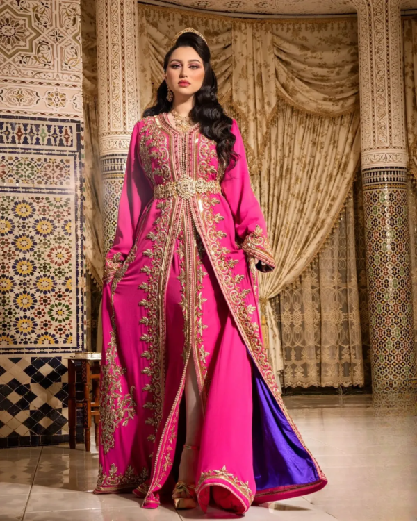 Caftan En Ligne Découvrez l'élégance intemporelle du caftan henna, une pièce traditionnelle marocaine magnifiquement ornée. Nos caftans en henna allient beauté et tradition pour des moments inoubliables. Explorez notre collection unique aujourd'hui ! Caftan En Ligne Découvrez l'élégance intemporelle du caftan henna, une pièce traditionnelle marocaine magnifiquement ornée. Nos caftans en henna allient beauté et tradition pour des moments inoubliables. Explorez notre collection unique aujourd'hui !