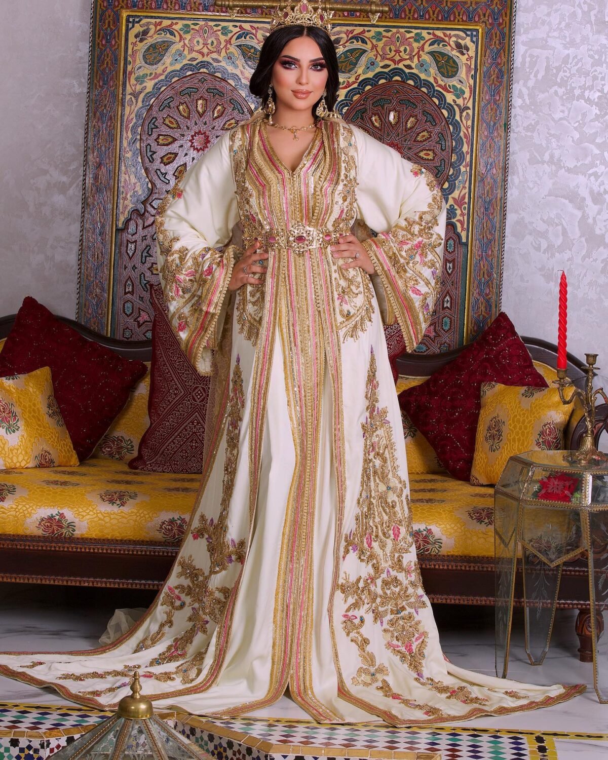 Caftan En Ligne Découvrez l'élégance intemporelle du caftan henna, une pièce traditionnelle marocaine magnifiquement ornée. Nos caftans en henna allient beauté et tradition pour des moments inoubliables. Explorez notre collection unique aujourd'hui !