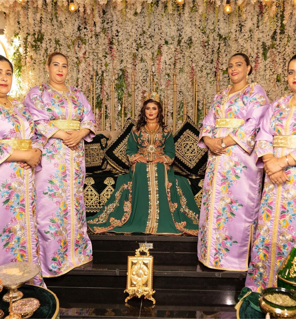 Caftan En Ligne Découvrez l'élégance intemporelle du caftan henna, une pièce traditionnelle marocaine magnifiquement ornée. Nos caftans en henna allient beauté et tradition pour des moments inoubliables. Explorez notre collection unique aujourd'hui !