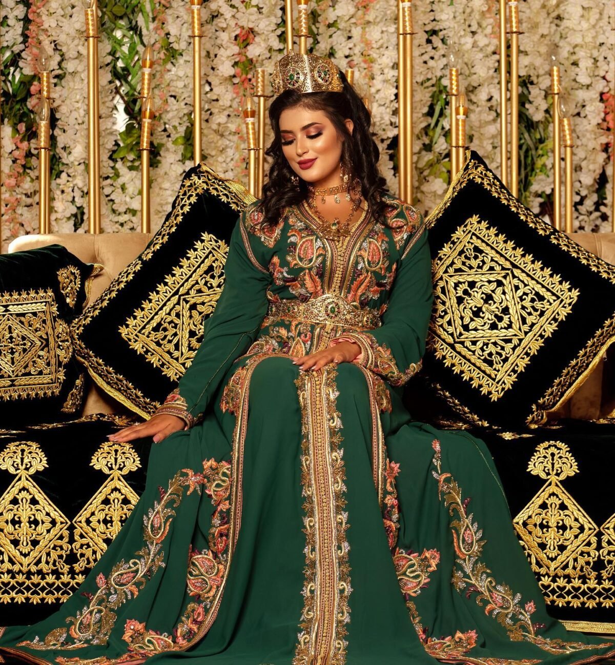 Caftan En Ligne Découvrez l'élégance intemporelle du caftan henna, une pièce traditionnelle marocaine magnifiquement ornée. Nos caftans en henna allient beauté et tradition pour des moments inoubliables. Explorez notre collection unique aujourd'hui !