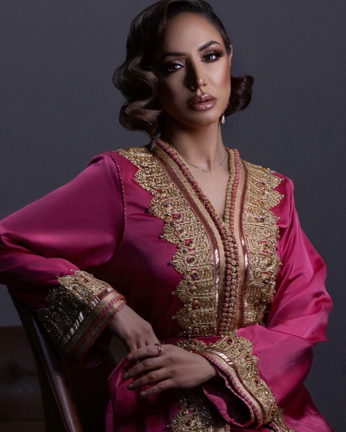 women's kaftan dresses Nos caftans marocains de mariage 2024 transcendent les frontières, séduisant les amoureux de la mode du monde entier. Une tenue qui incarne l'universalité de la beauté.