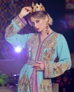 Élégance Intemporelle : Découvrez notre collection de caftans marocains de mariage, des créations uniques qui incarnent l'élégance et la tradition marocaine. Chaque caftan est une œuvre d'art, brodée à la main avec des détails exquis.