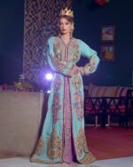 Élégance Intemporelle : Découvrez notre collection de caftans marocains de mariage, des créations uniques qui incarnent l'élégance et la tradition marocaine. Chaque caftan est une œuvre d'art, brodée à la main avec des détails exquis.