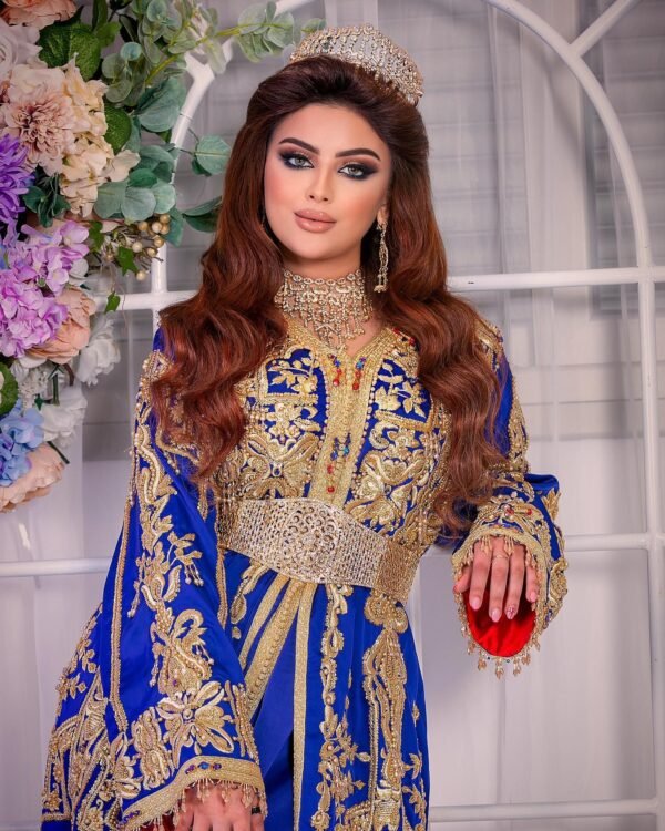 Caftan En Ligne Découvrez l'élégance intemporelle du caftan henna, une pièce traditionnelle marocaine magnifiquement ornée. Nos caftans en henna allient beauté et tradition pour des moments inoubliables. Explorez notre collection unique aujourd'hui !