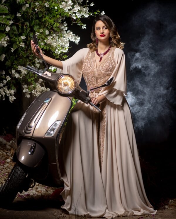 Caftan En Ligne Découvrez l'élégance intemporelle du caftan henna, une pièce traditionnelle marocaine magnifiquement ornée. Nos caftans en henna allient beauté et tradition pour des moments inoubliables. Explorez notre collection unique aujourd'hui ! Caftan En Ligne Découvrez l'élégance intemporelle du caftan henna, une pièce traditionnelle marocaine magnifiquement ornée. Nos caftans en henna allient beauté et tradition pour des moments inoubliables. Explorez notre collection unique aujourd'hui !