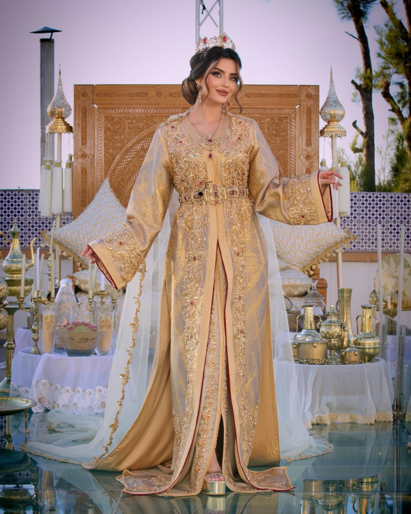 Caftan En Ligne Découvrez l'élégance intemporelle du caftan henna, une pièce traditionnelle marocaine magnifiquement ornée. Nos caftans en henna allient beauté et tradition pour des moments inoubliables. Explorez notre collection unique aujourd'hui ! Caftan En Ligne Découvrez l'élégance intemporelle du caftan henna, une pièce traditionnelle marocaine magnifiquement ornée. Nos caftans en henna allient beauté et tradition pour des moments inoubliables. Explorez notre collection unique aujourd'hui !