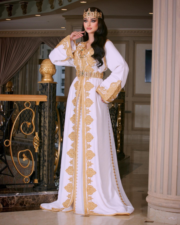 Caftan En Ligne Découvrez l'élégance intemporelle du caftan henna, une pièce traditionnelle marocaine magnifiquement ornée. Nos caftans en henna allient beauté et tradition pour des moments inoubliables. Explorez notre collection unique aujourd'hui ! Caftan En Ligne Découvrez l'élégance intemporelle du caftan henna, une pièce traditionnelle marocaine magnifiquement ornée. Nos caftans en henna allient beauté et tradition pour des moments inoubliables. Explorez notre collection unique aujourd'hui !